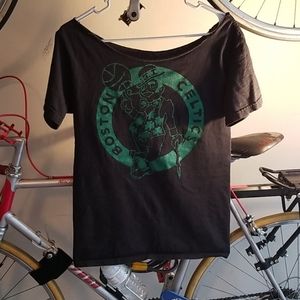 💥Boston Celtics off the shoulder tee shirt 💥2 fo